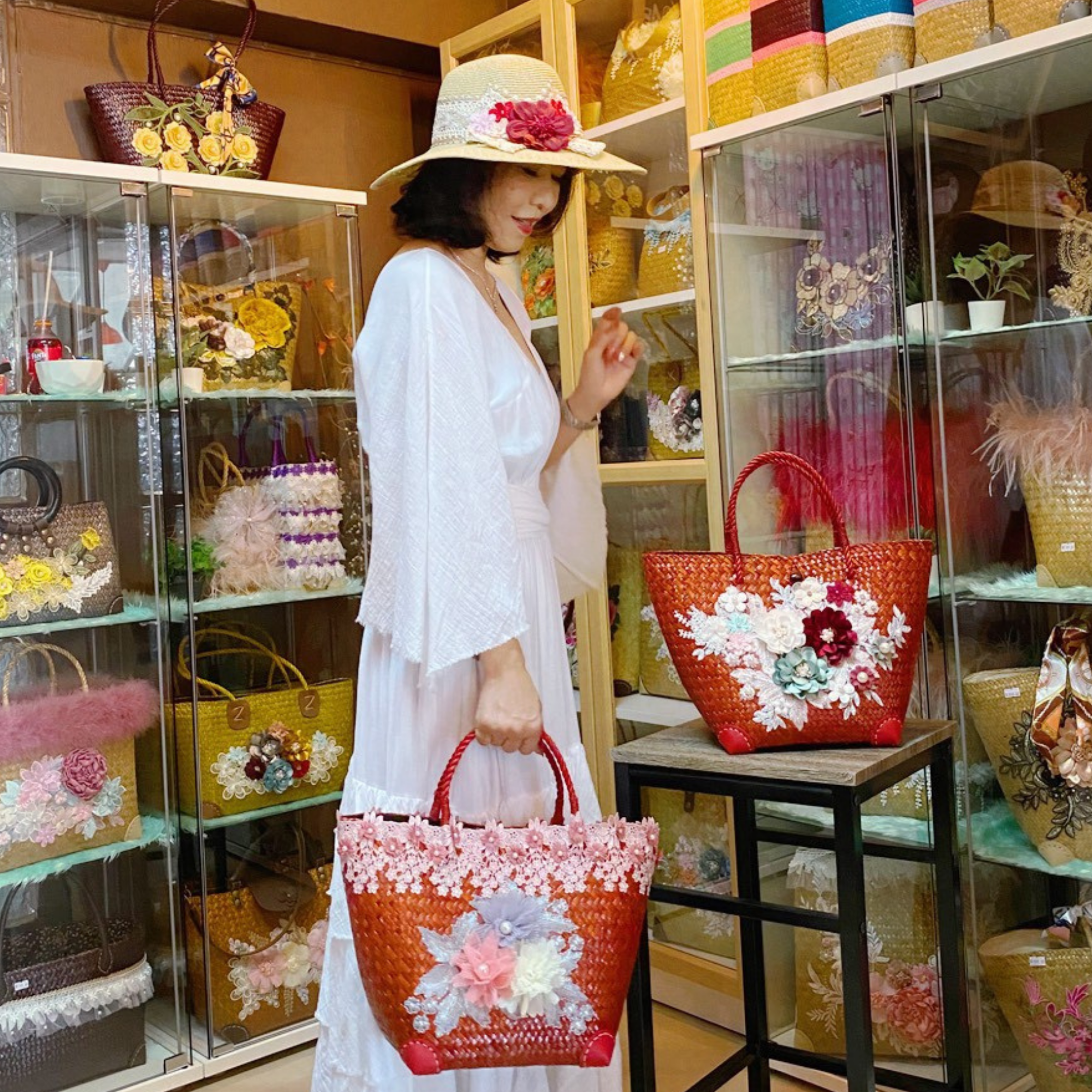 Chicky Classy Red wide bag and hat Combo